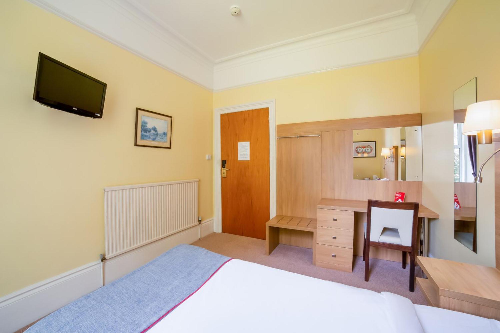 Oyo Eagle House Hotel, St Leonards 3* Hastings