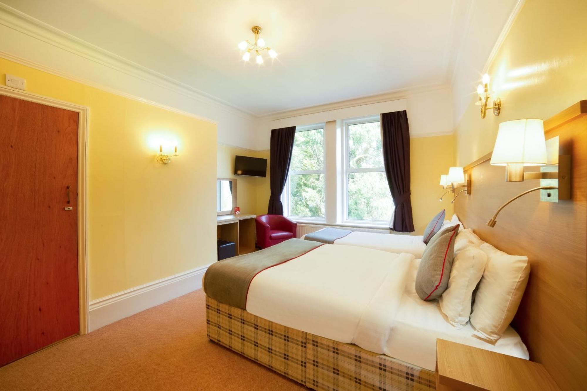 Oyo Eagle House Hotel, St Leonards 3*