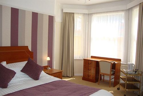Hotel Oyo Eagle House Hotel, St Leonards