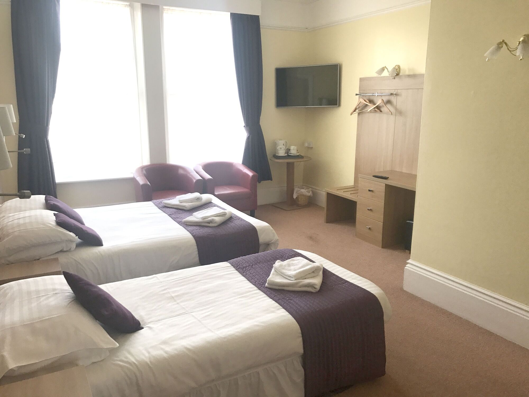 Oyo Eagle House Hotel, St Leonards