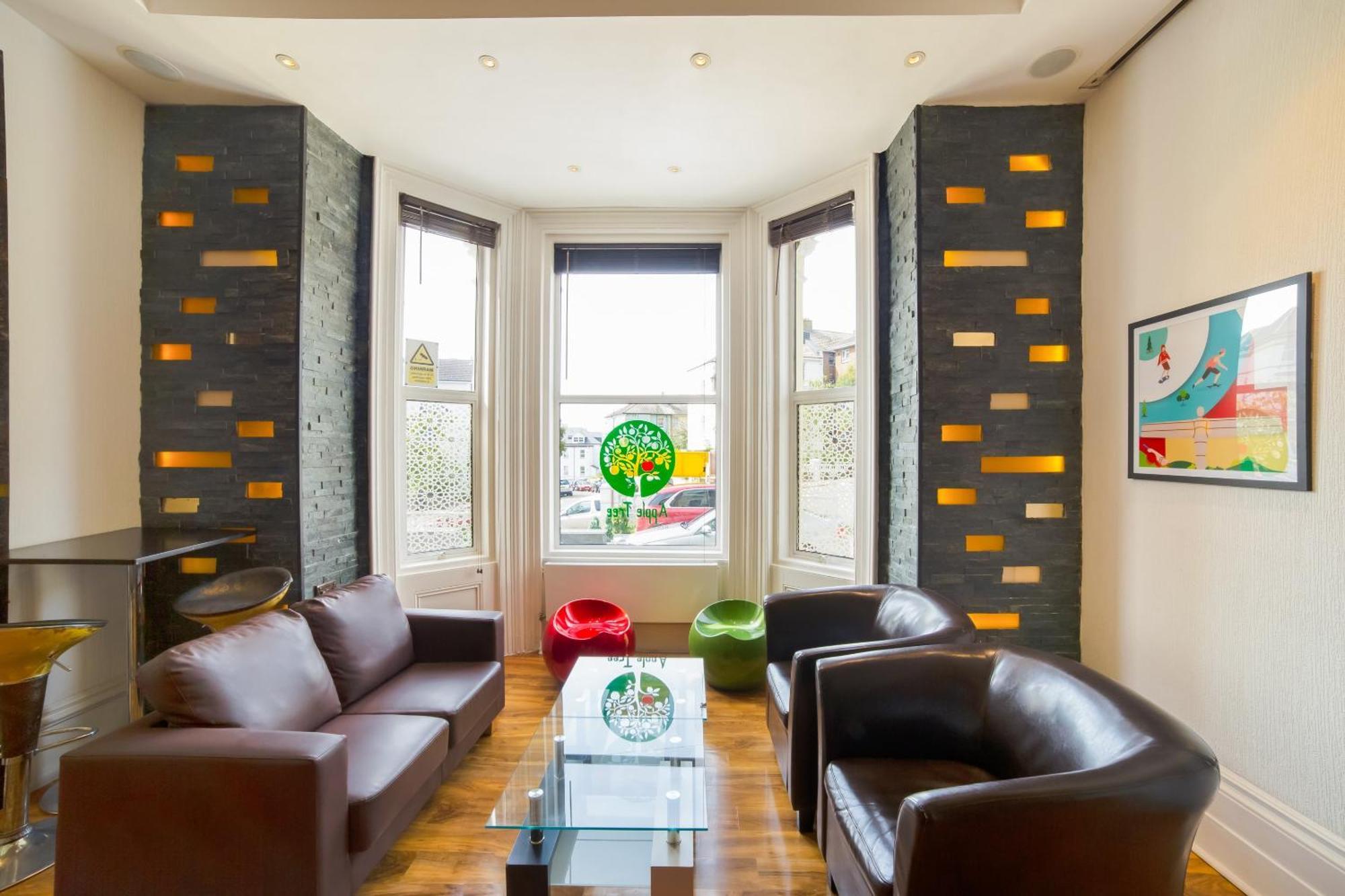Oyo Eagle House Hotel, St Leonards Hotel