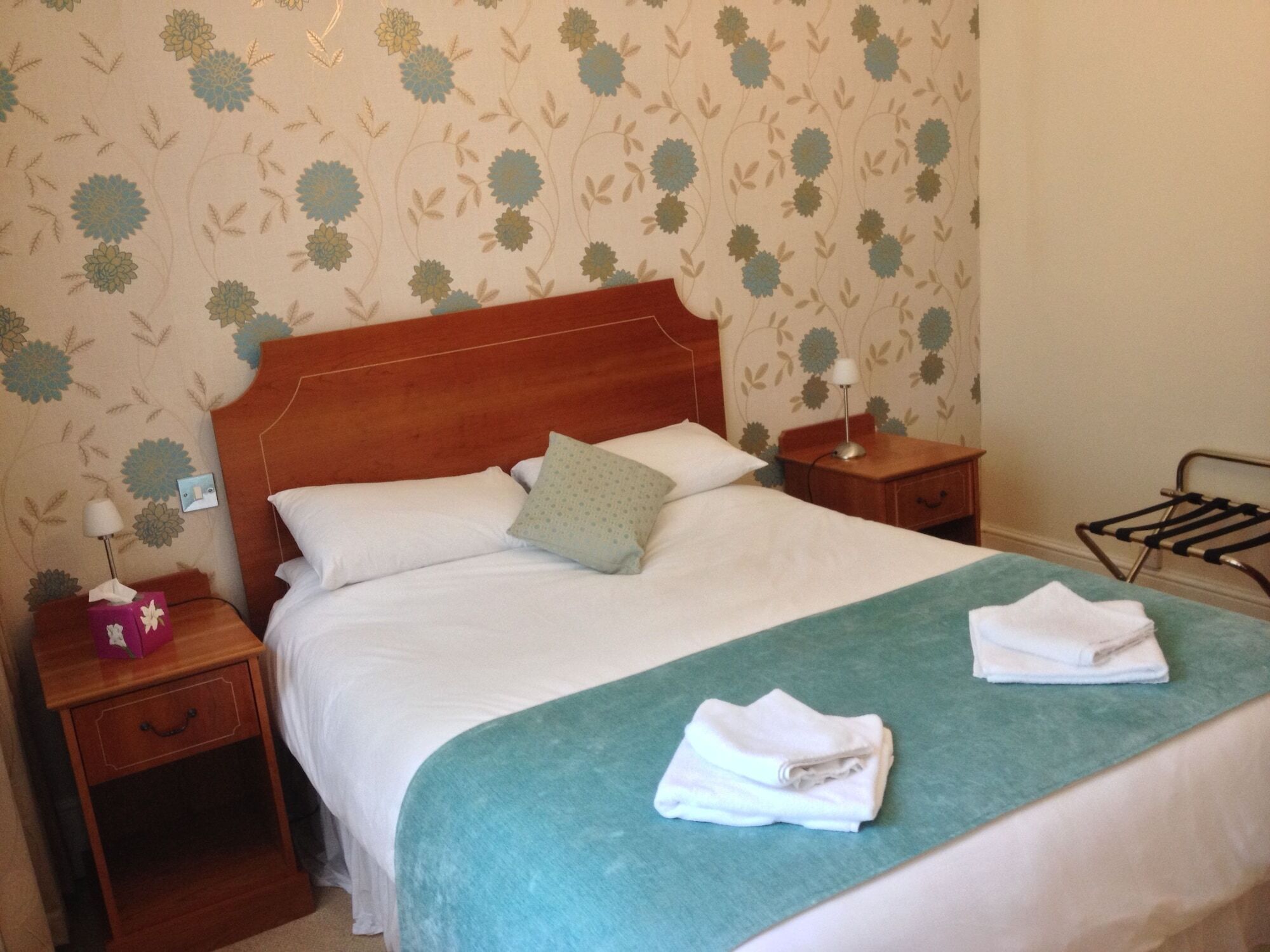 Oyo Eagle House Hotel, St Leonards Hotel